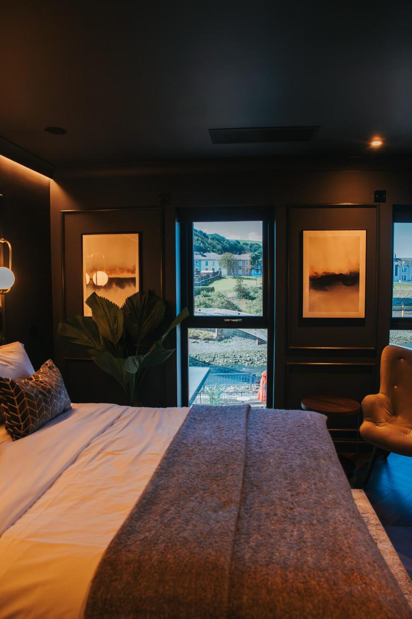 Y Seler Hotell Aberaeron Exteriör bild